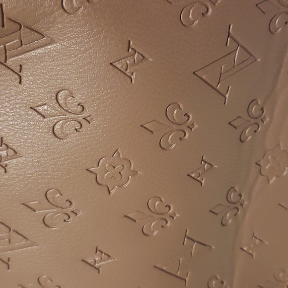 Adrienne Vittadini Embossed Logo Tote Bag (Final price) - Picture 4 of 9
